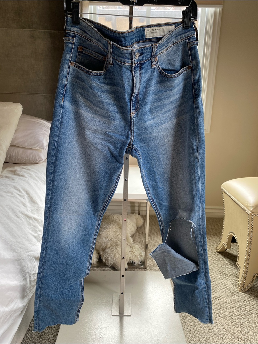Women's Blue Denim Jeans - Distressed Knee